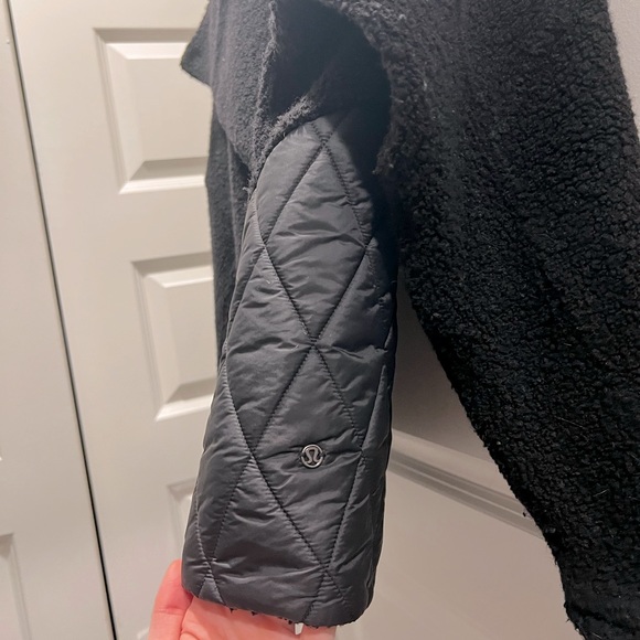 FEATURED: LN Lululemon Zip Coat - Picture 3 of 3